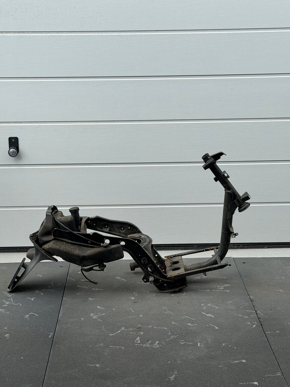 Piaggio zip frame moet weg, Ophalen, Zo goed als nieuw, Frame