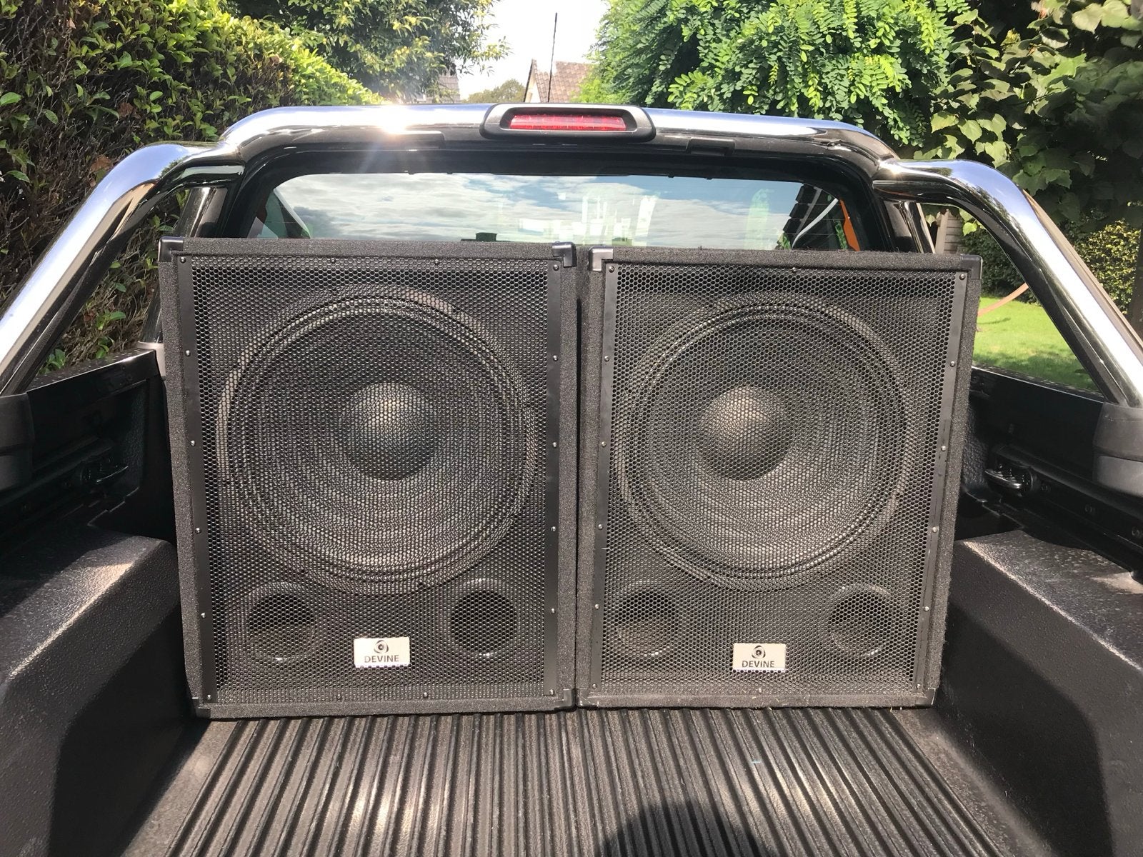 Devine B118A MKII Subwoofers (2 stuks), Gebruikt, Subwoofer, Ophalen, 150 watt of meer