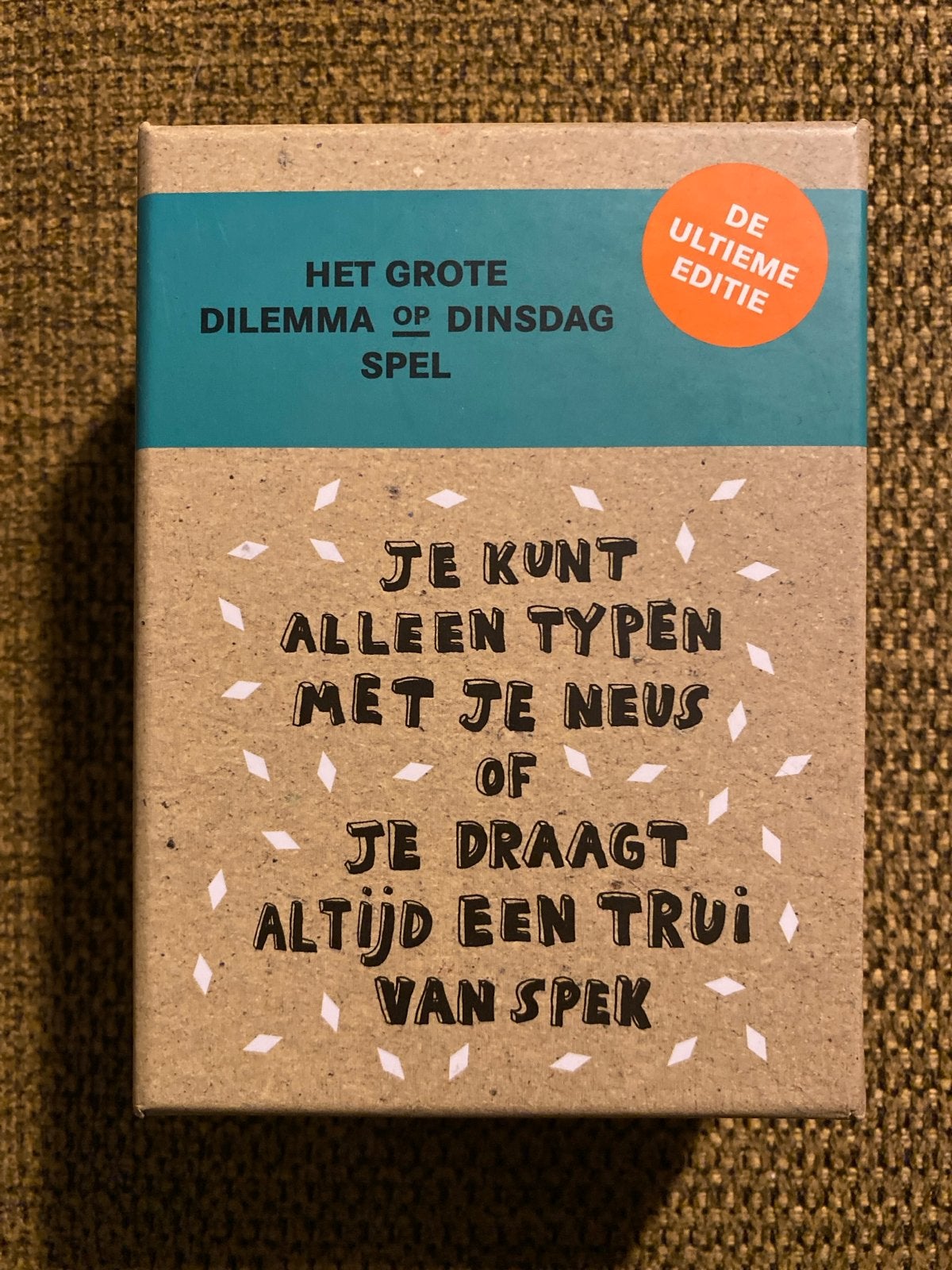 Het Grote Dilemma op Dinsdag Spel - Ultieme Editie, Drie of vier spelers, Ophalen of Verzenden, Zo goed als nieuw