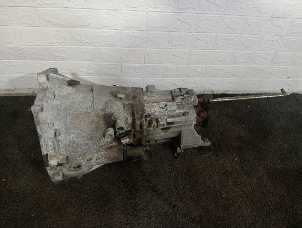 BMW E46 M43 316i 318i Versnellingsbak 5 bak handbak, Ophalen, Gebruikt, BMW