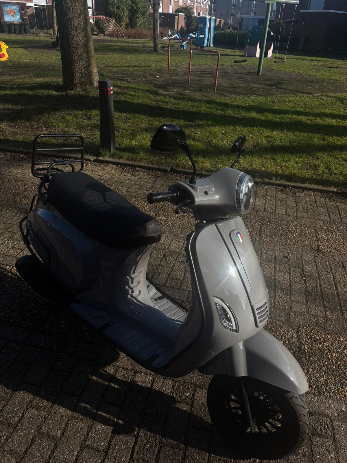 Gloednieuwe leopard scooter, Overige merken, Ophalen of Verzenden, Zo goed als nieuw, Benzine