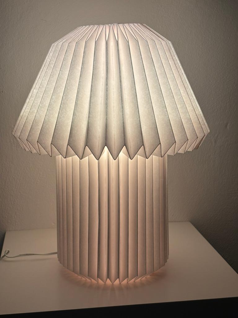 Zeer aparte tafellamp met ledverlichting, Huis en Inrichting, Ophalen of Verzenden, Nieuw, Minder dan 50 cm