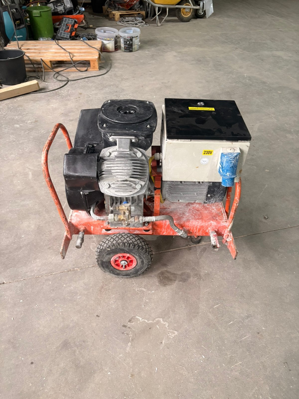 SLE 22 schoonewil 230v compressor, Ophalen, Gebruikt, 6 tot 10 bar, 400 tot 800 liter/min