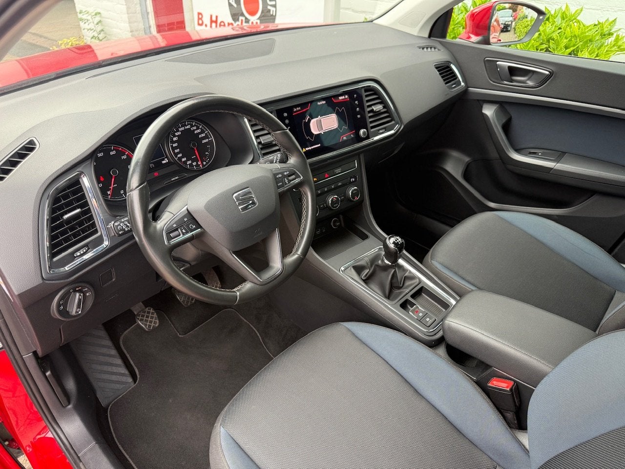 Seat Ateca 1.0 EcoTSI 115pk Style Business Intense/ Trekhaak, Dealer onderhouden, Gebruikt, Origineel Nederlands, 3 cilinders