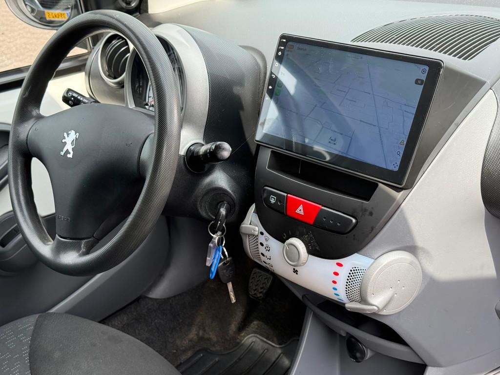 Peugeot 107 GERESERVEERD!, Voorwielaandrijving, Stof, Gebruikt, 4 stoelen
