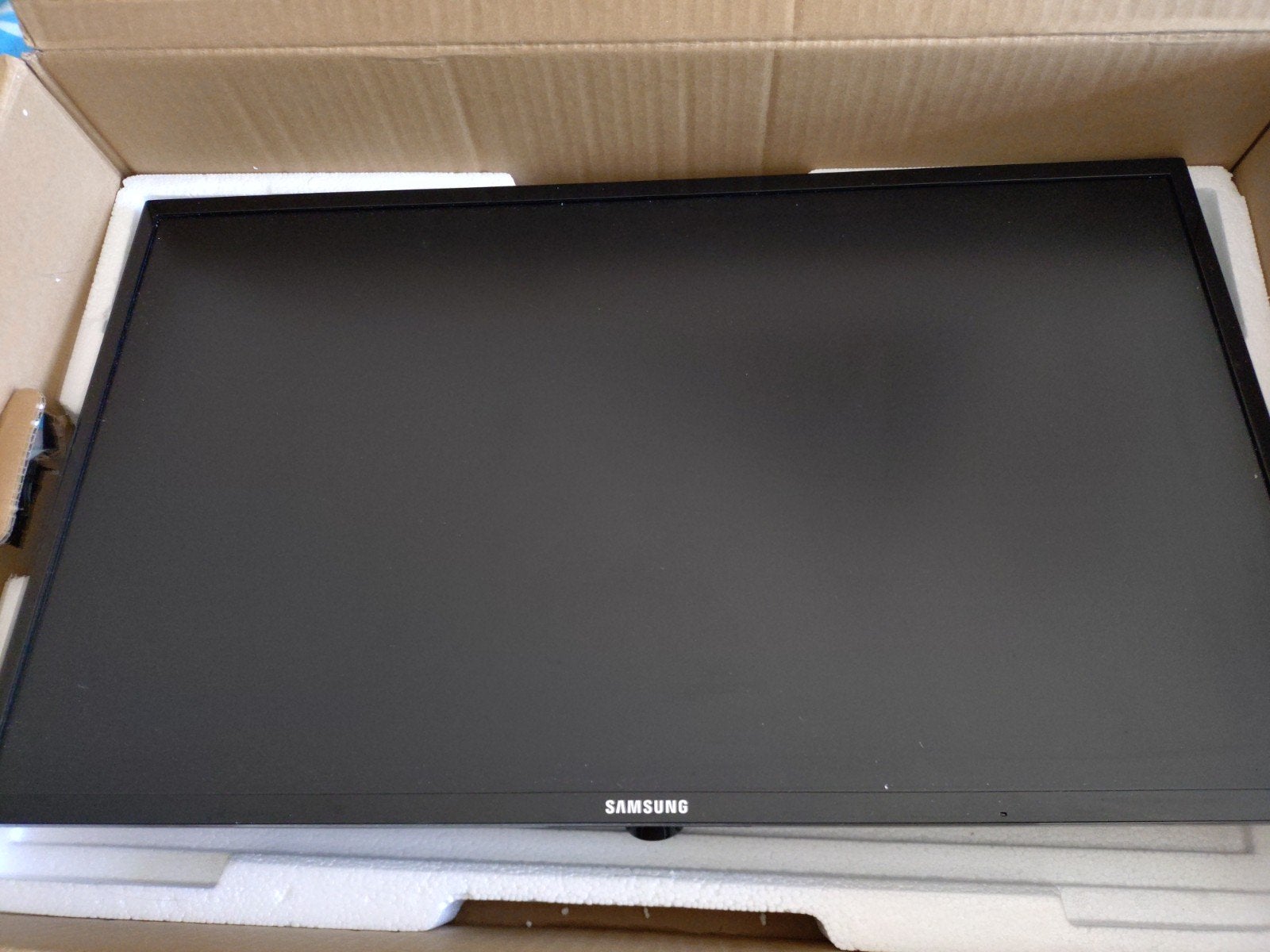 Samsung LED Monitor SF350 - Gaming en Oogvriendelijk, Full HD, Samsung monitor, LED, 60 Hz of minder