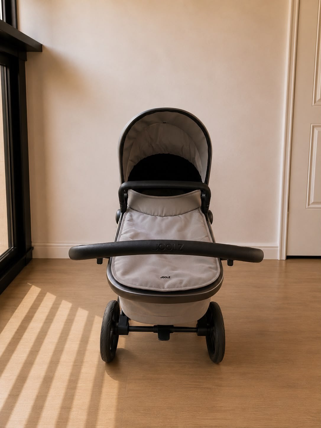 Joolz Day + Timeless Taupe 2-in-1 Kinderwagen, Zo goed als nieuw, Verstelbare duwstang, Ophalen, Kinderwagen