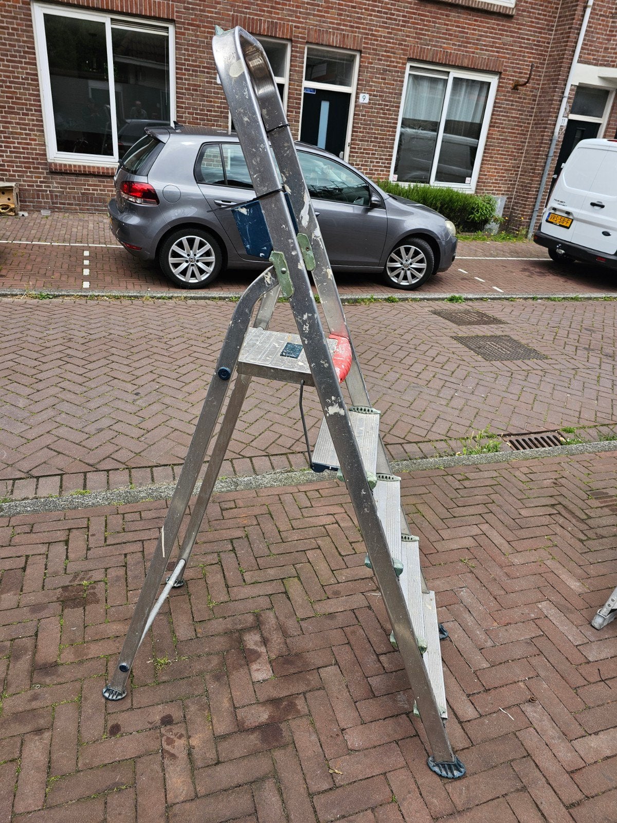 Mooie Altrex trap met 5 treden, Doe-het-zelf en Verbouw, Ladders en Trappen, Ophalen of Verzenden, Gebruikt, Trap, Minder dan 2 meter