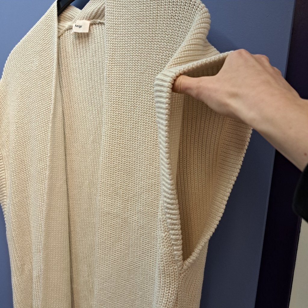An'ge creme gebreid vest 'openvallend' + zakjes S-M-L 47283, Maat 38/40 (M), An'ge, ., Beige