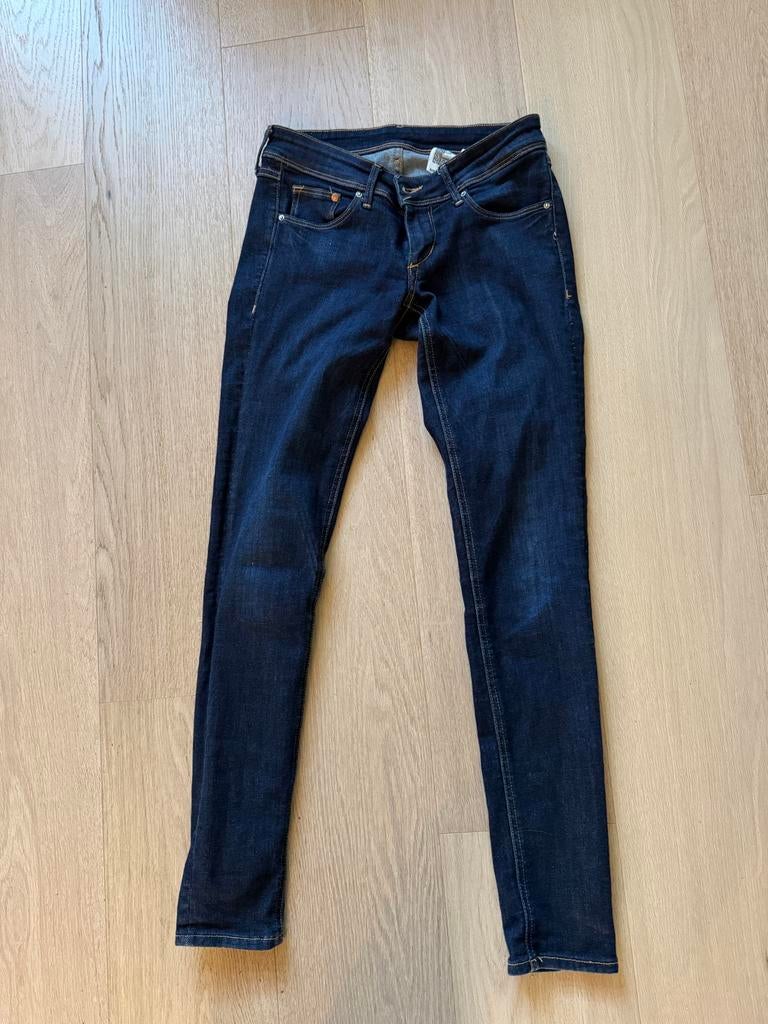 H&M Super Skinny Super Low Waist Jeans W27/30, Kleding | Dames, Spijkerbroeken en Jeans, Ophalen of Verzenden, Gedragen, Blauw
