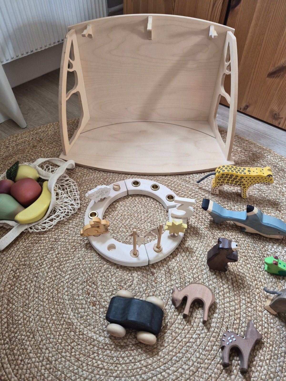 Noest seizoenstafel en jaarring + Holztiger + Sebra houten f, Ophalen