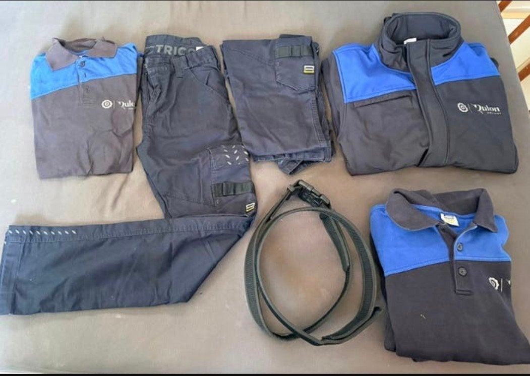 Werkkleding set: 2 polo's, 2 broeken, 1 jas en riem, Overige maten, Grijs, Gedragen, Verzenden