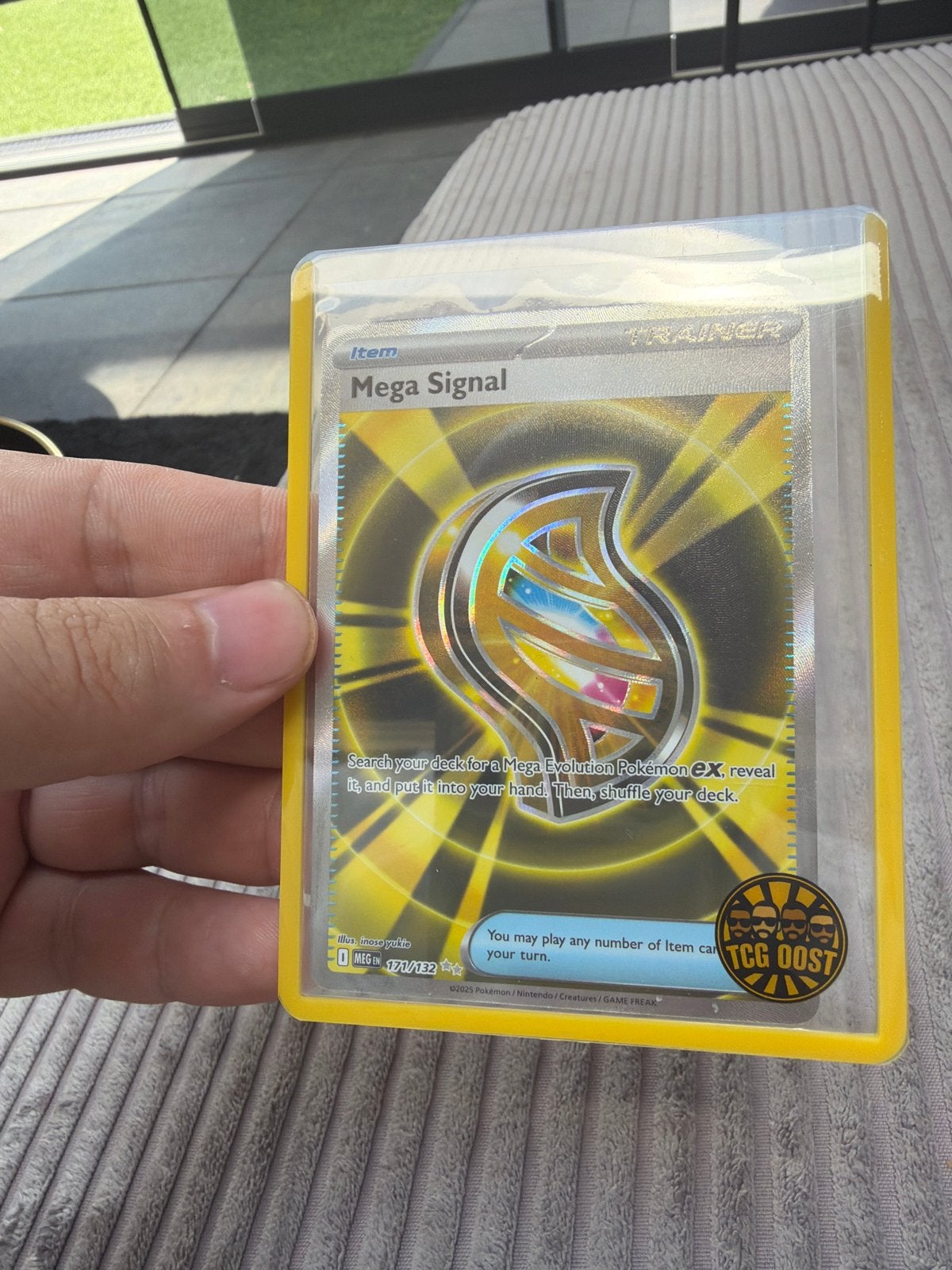 Pokémon TCG: Mega Signal Trainer Kaart (171/132) Foil, Hobby en Vrije tijd, Verzamelkaartspellen | Pokémon, Zo goed als nieuw