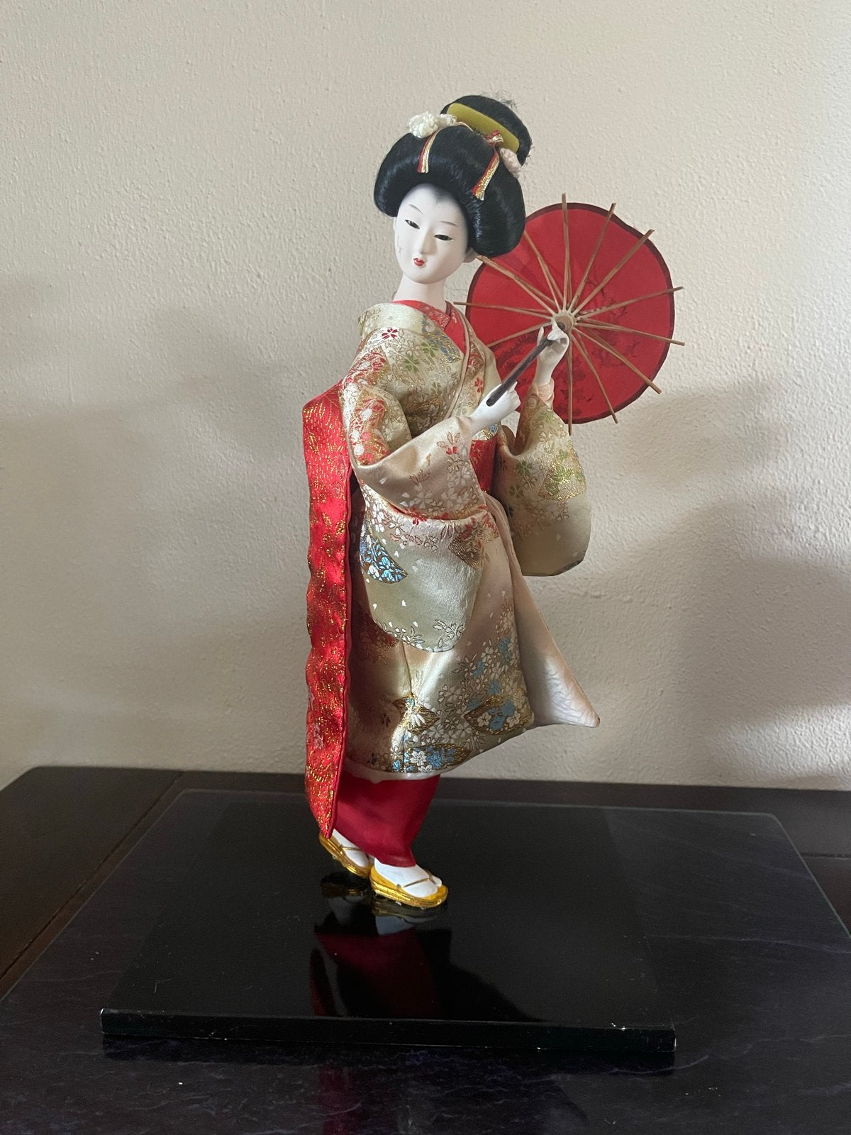 Japanse pop 38 cm in originele klederdracht, Ophalen of Verzenden, Zo goed als nieuw, Pop