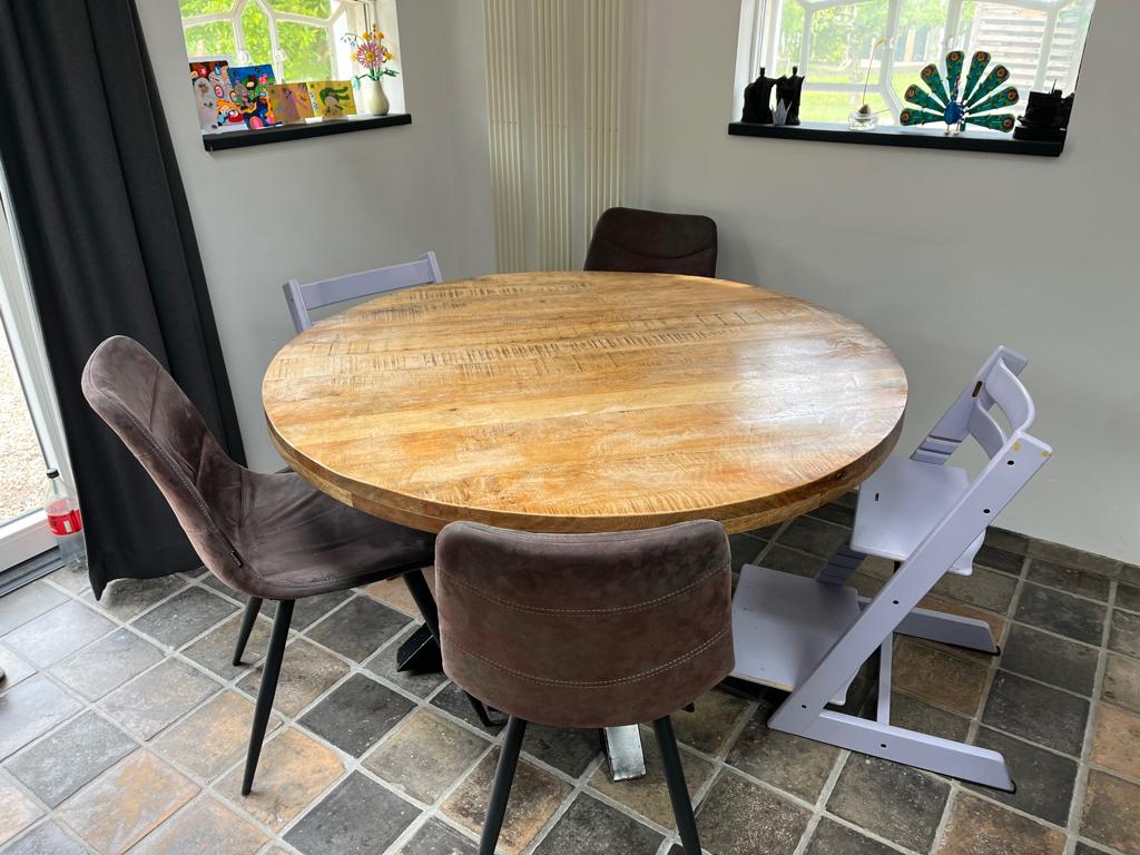 Ronde eettafel van mangohout 130cm, Huis en Inrichting, Ophalen, Gebruikt, Rond, Vijf personen of meer