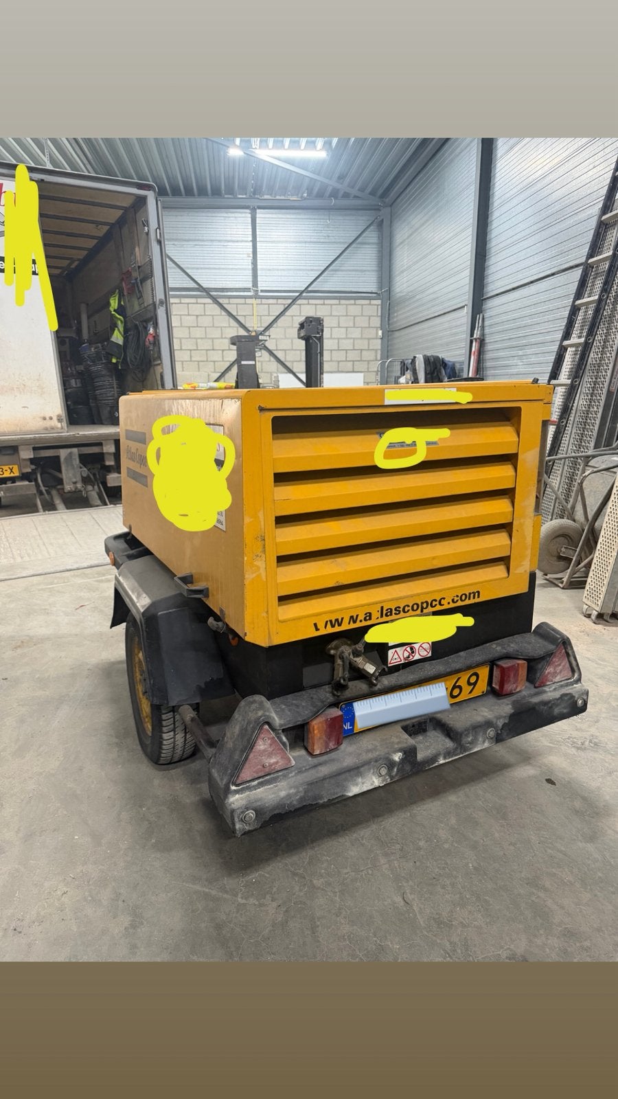 Atlas copco XAS90, Doe-het-zelf en Verbouw, Ophalen, Gebruikt, 6 tot 10 bar, Geluidgedempt