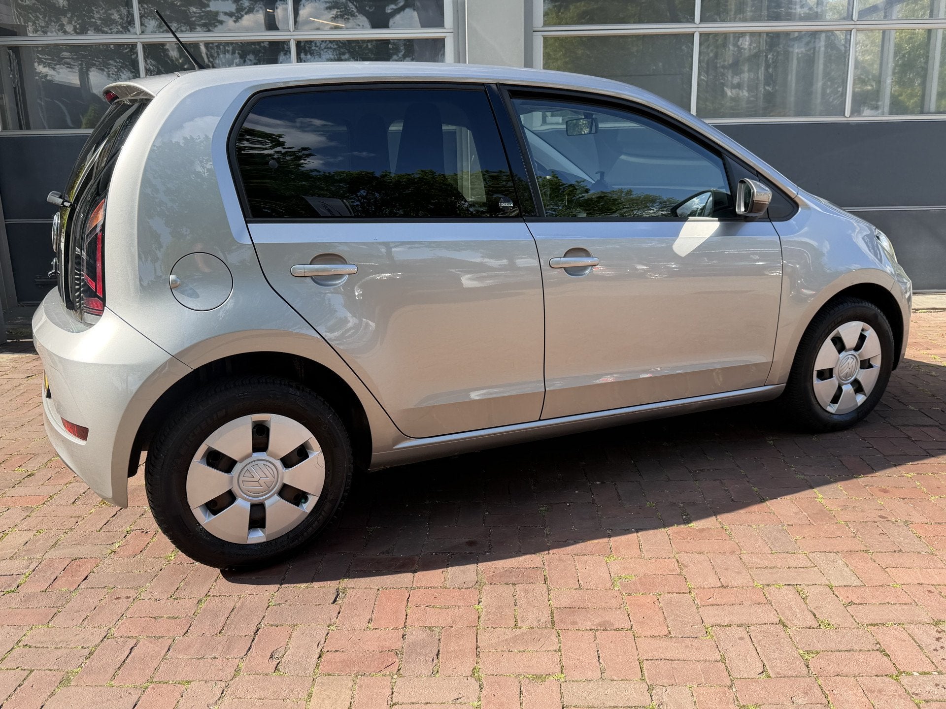 Volkswagen up! 1.0 BMT up! beats Bj 2017 Km 127.000 sound Ai, Voorwielaandrijving, Stof, Gebruikt, Handgeschakeld