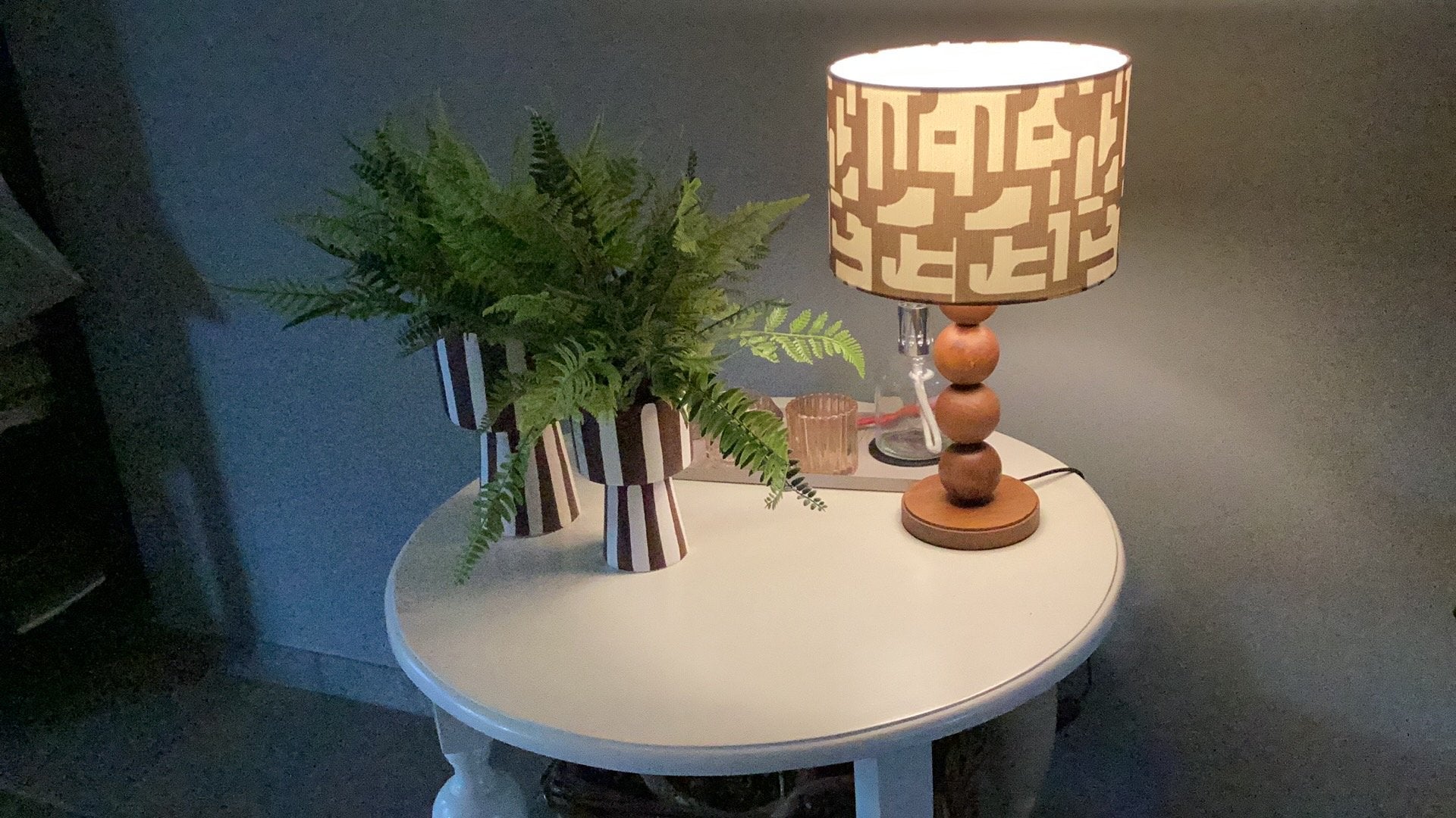 Hoge salontafel te koop cremekleurig  geschilderd, Huis en Inrichting, Tafels | Salontafels, Ophalen, 50 – 75, Gebruikt, 50 tot 100 cm