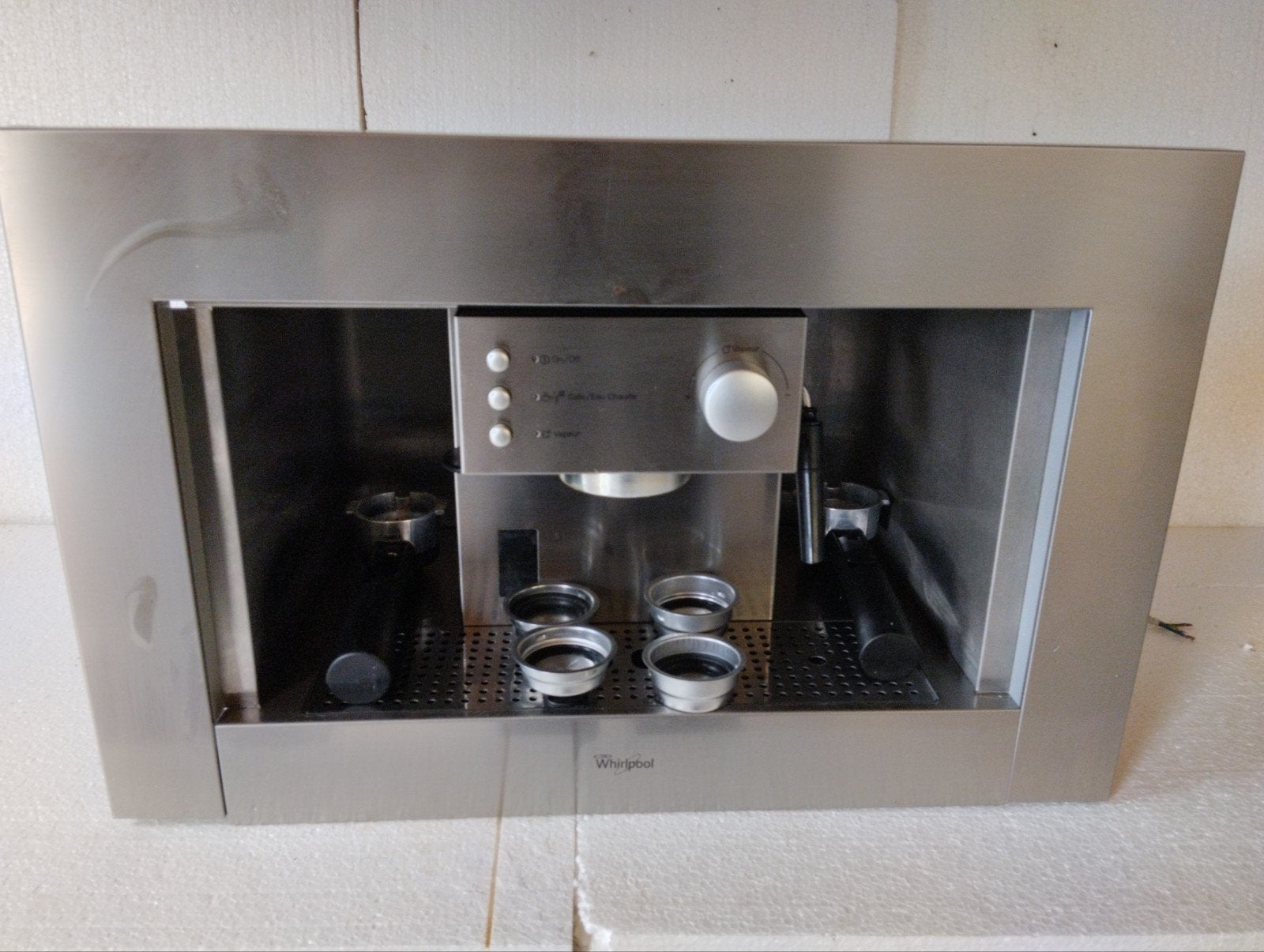 Nette Whirlpool ACE 010 IX Inbouw Koffiemachine / Espr, Ophalen, Koffiemachine, Gemalen koffie, Stoompijpje
