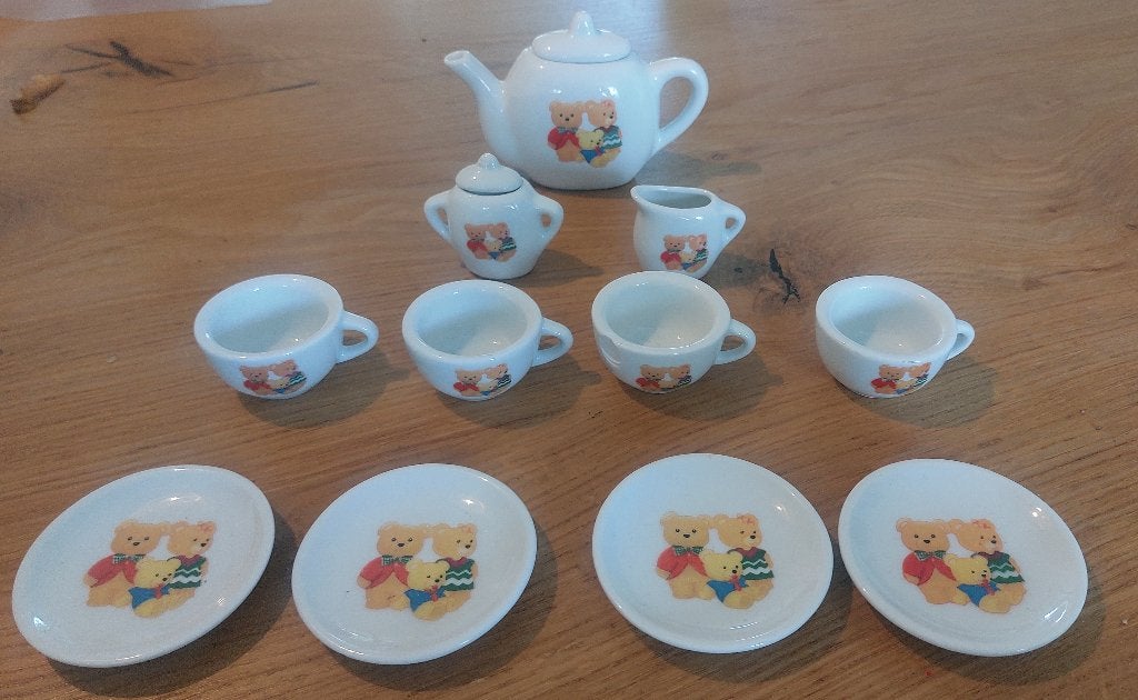 Mini servies Beren Familie, Ophalen