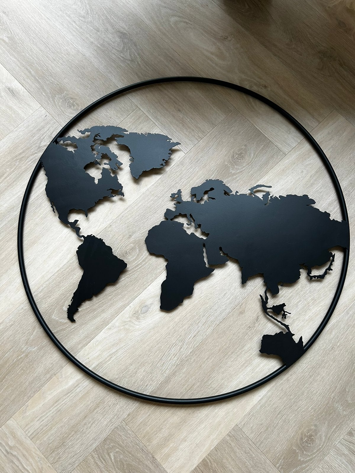 Metalen muurcirkel wereldkaart uitgesneden, doorsnee 68cm, Ophalen, Metaal, 68 cm, Zwart