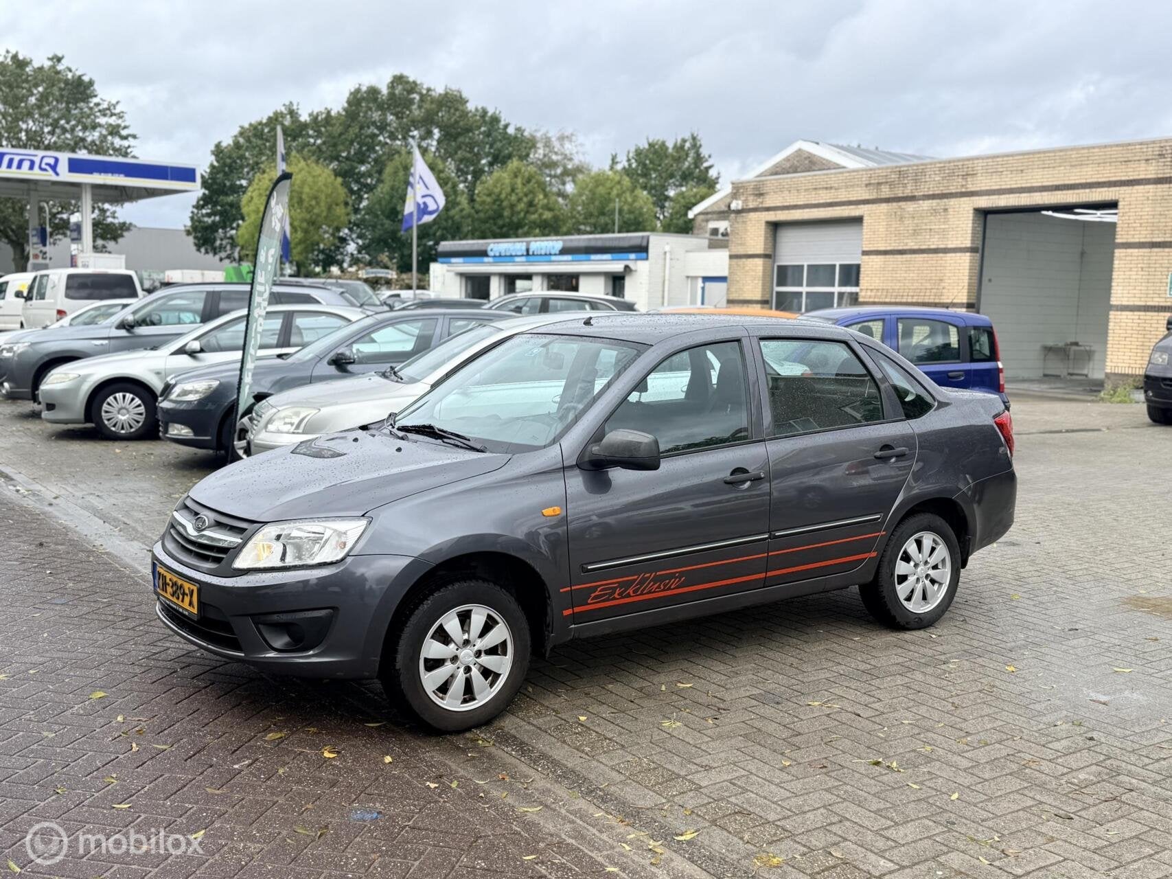Lada Granta Nieuw apk!, Auto's, Voorwielaandrijving, 1596 cc, 450 kg, Gebruikt