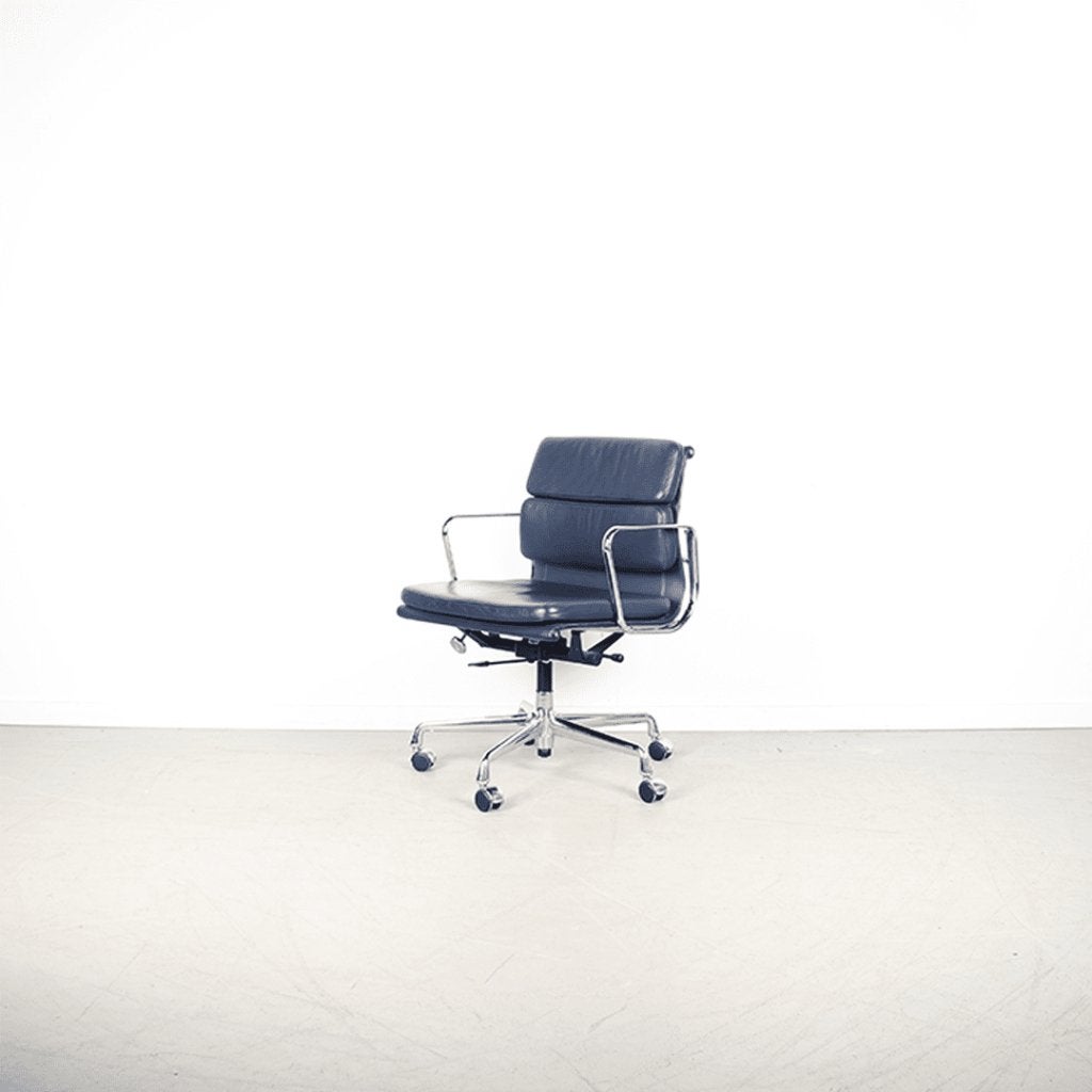 Vitra Eames EA 217 Bureaustoel Donkerblauw Leer - Chroom, Huis en Inrichting, Niet ingevuld, Zo goed als nieuw, Niet ingevuld
