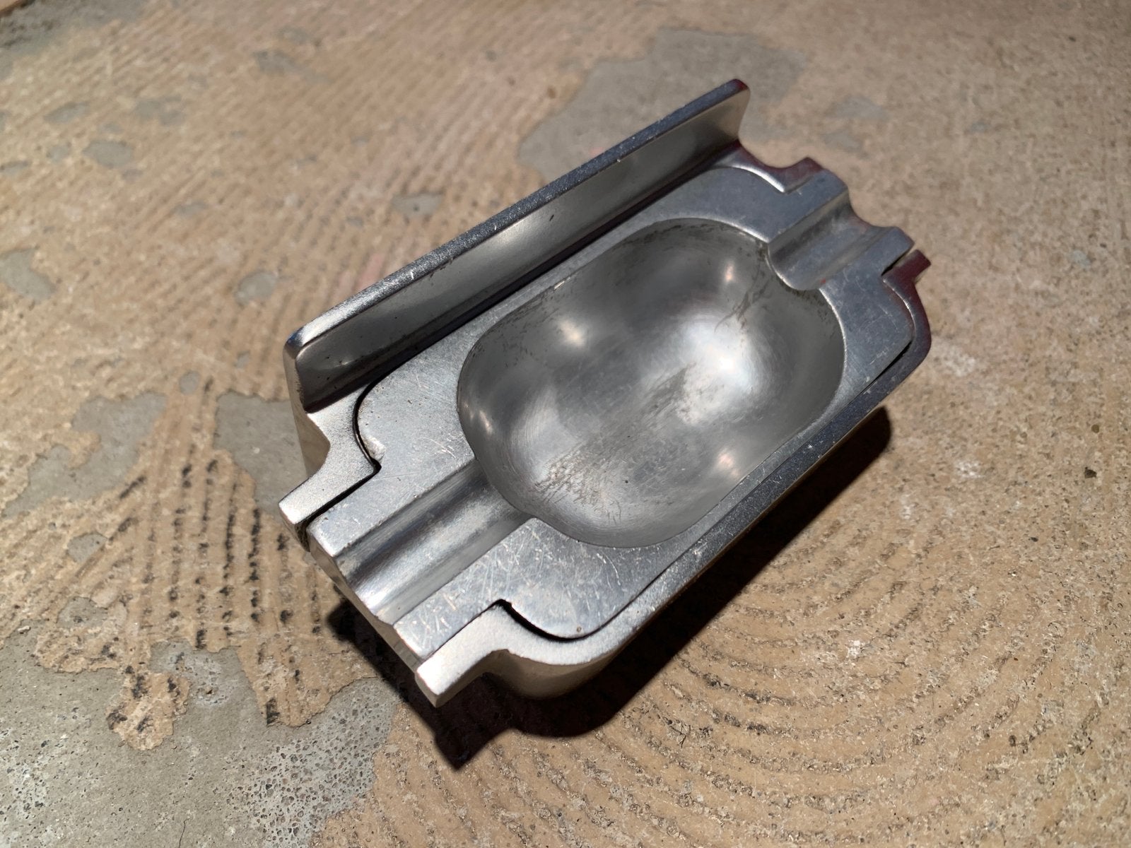 NS / trein / bus klassieke aluminium asbak, Ophalen of Verzenden, Gebruikt, Overige typen