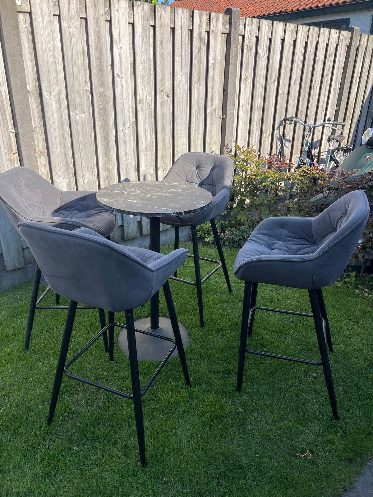 Set van 4 barkrukken met bartafel, Ophalen, Gebruikt, 90 cm of meer, Metaal