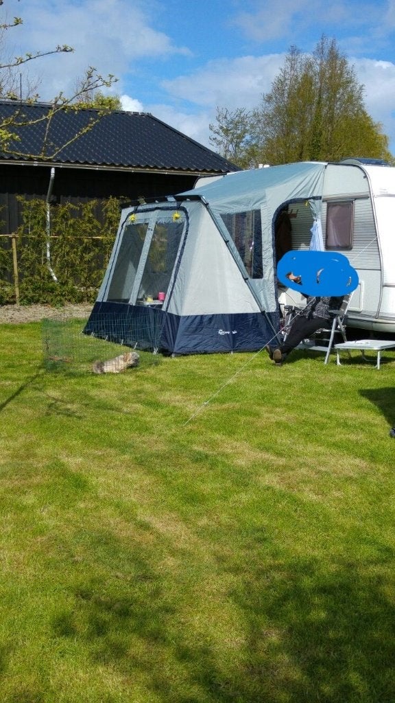 bijna nieuwe "snelle" voortent voor caravan, Ophalen, Zo goed als nieuw