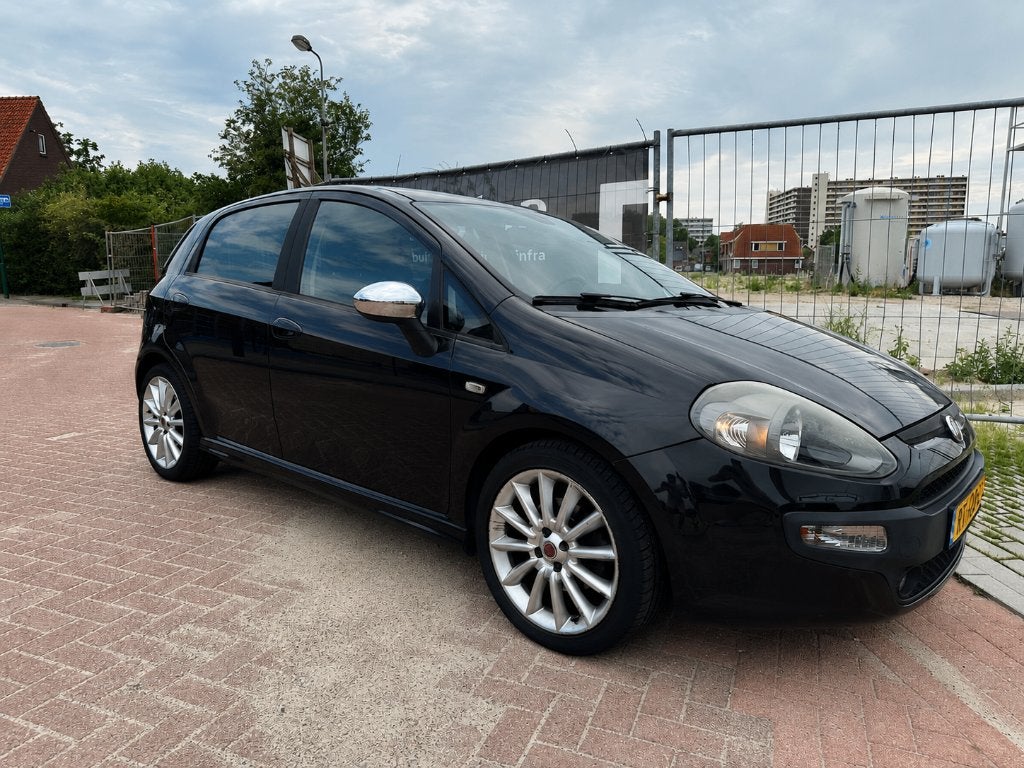 Fiat Punto 1.4 Sport incl Distributie/waterpomp/winterbanden, Auto's, Fiat, 135 pk, 1145 kg, Zwart, 4 cilinders