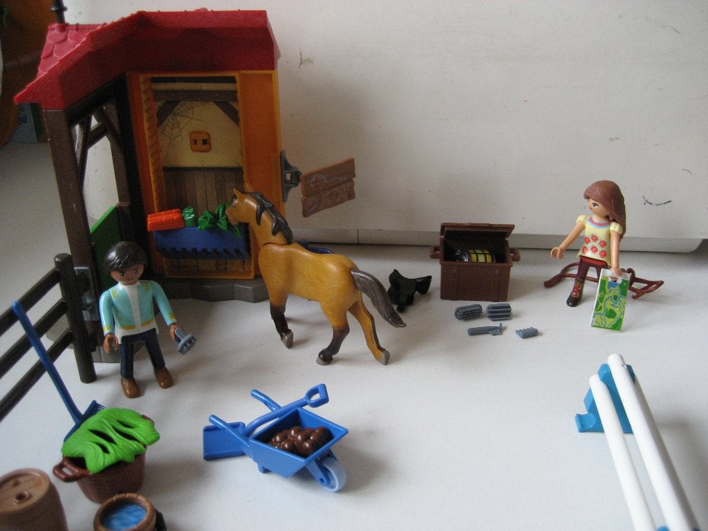 playmobil paardenweide met stal en hekken, Ophalen of Verzenden, Zo goed als nieuw