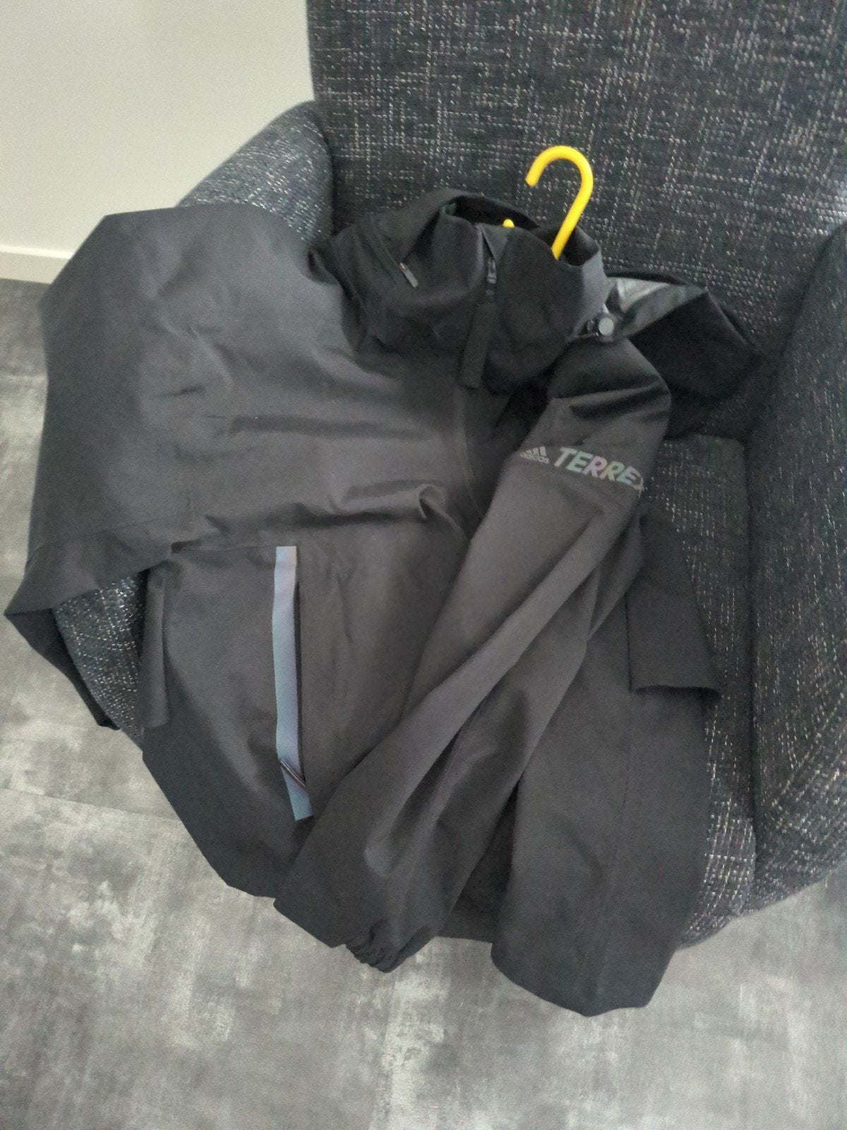 Adidas Terrex regenjas/outdoorjas - Zwart, Maat 38/40 (M), Zwart, Ophalen of Verzenden, Adidas Terrex