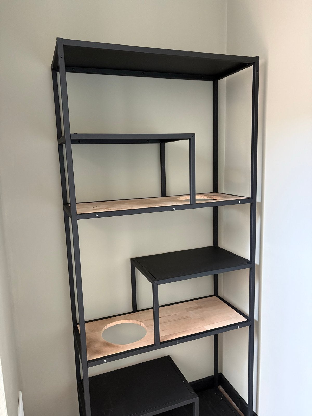 Zwarte metalen kattenkast - 188x85cm, Ophalen, Gebruikt
