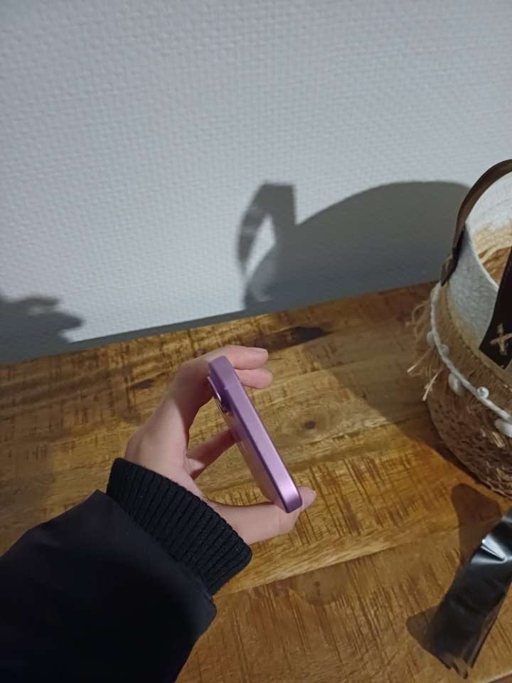 Foto 4 van Iphone 16 te koop