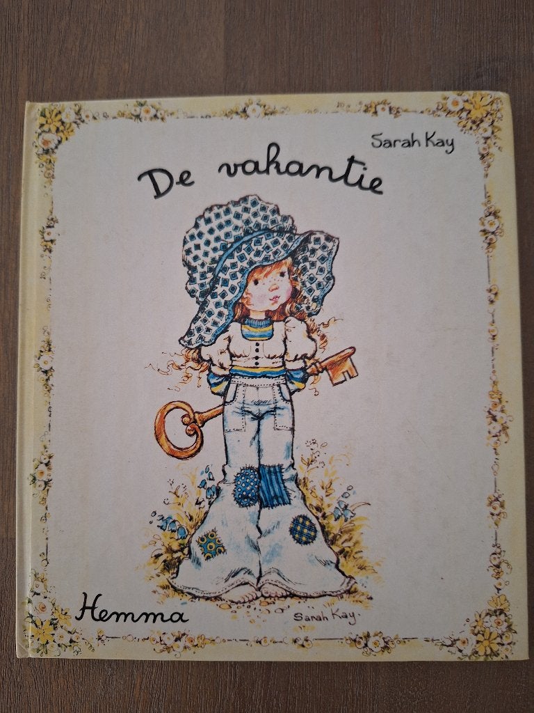 De vakantie - Sarah Kay - Nostalgisch boekje, Gelezen, Fictie algemeen, Ophalen of Verzenden, Sarah Kay