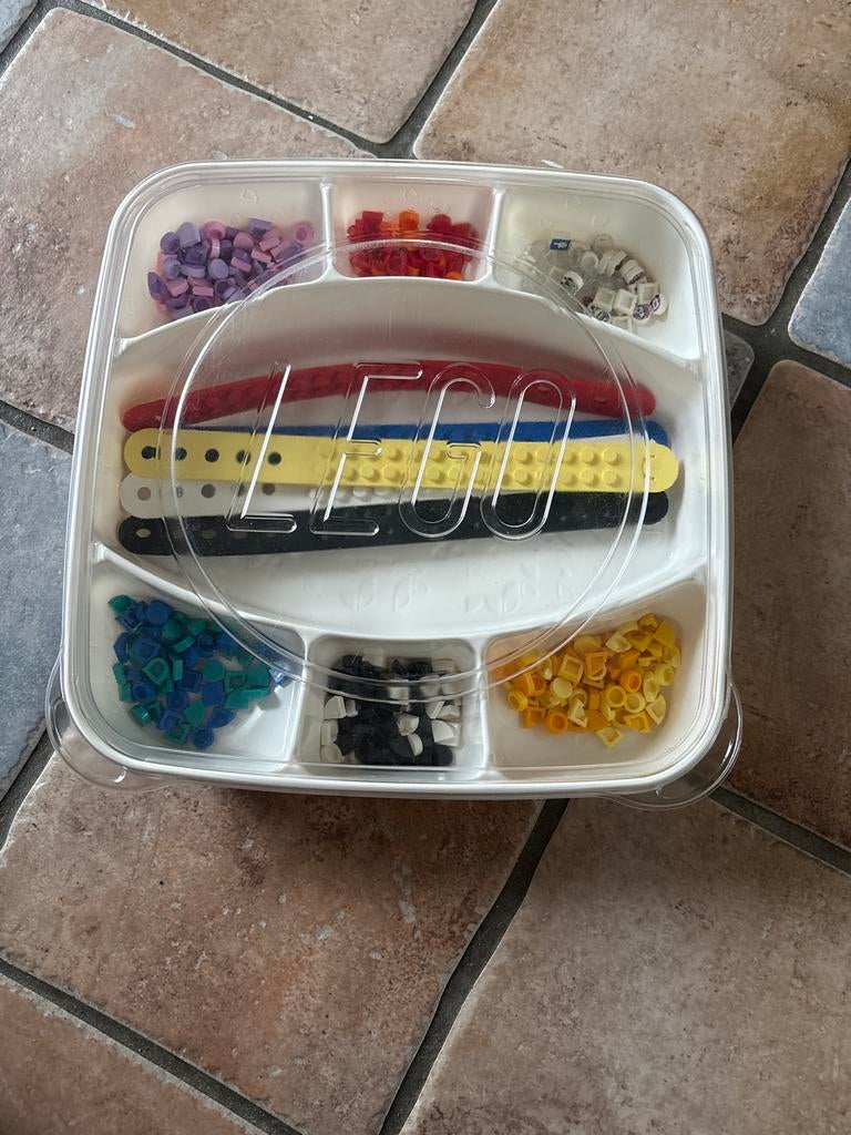LEGO DOTS Armbanden Maakset met Veel Kleuren, Overige thema's, Lego, Ophalen of Verzenden, Zo goed als nieuw