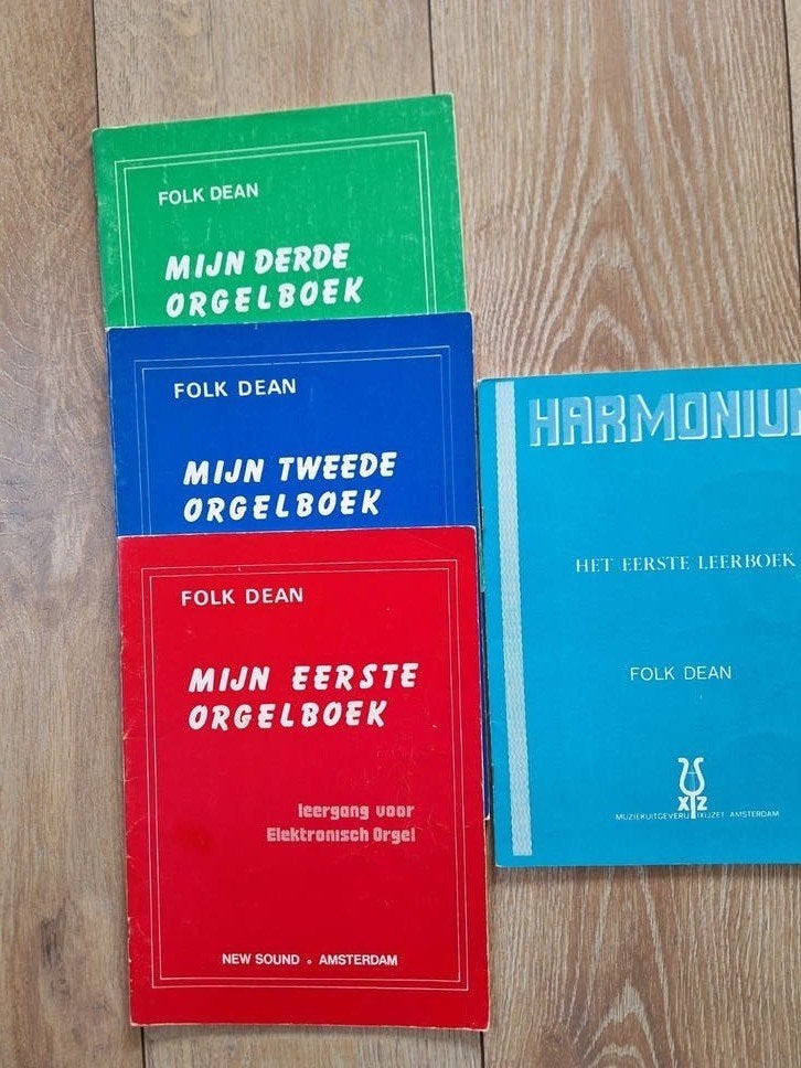 Muziekboeken, Boeken, Ophalen of Verzenden, Gelezen, Algemeen, Folk  Deen