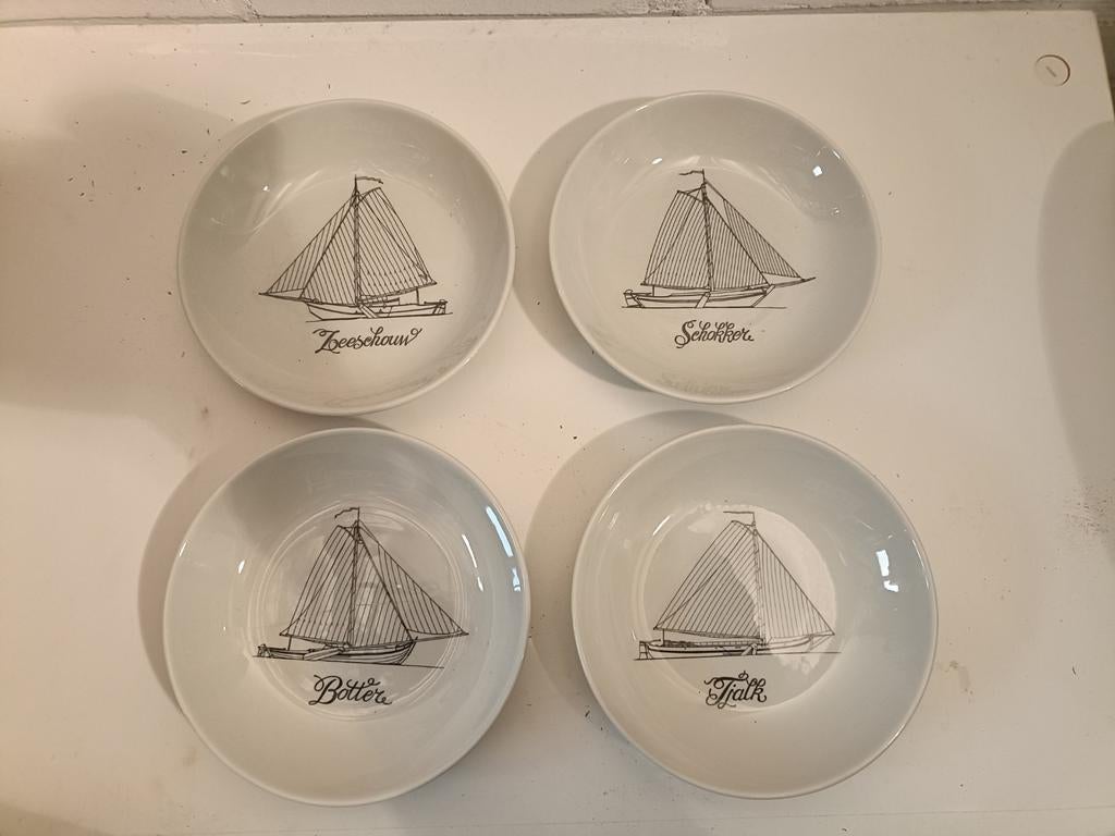 Set van 4 vintage schaaltjes met zeilboten, Ophalen of Verzenden