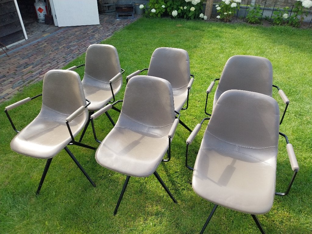 Vintage eetkamerstoelen- draaibaar / kuipmodel, Vintage/Industrieel, Gebruikt, Ophalen of Verzenden, Grijs