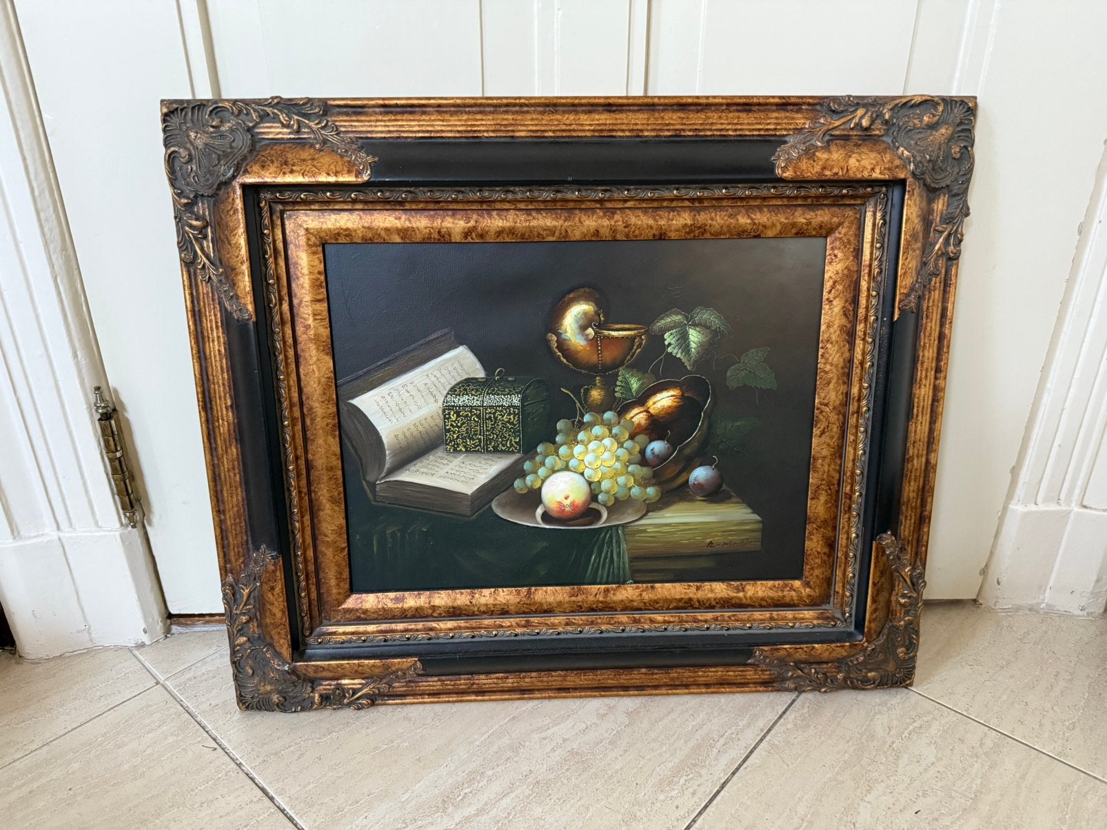 Klassiek schilderij met fruitdecor, Ophalen