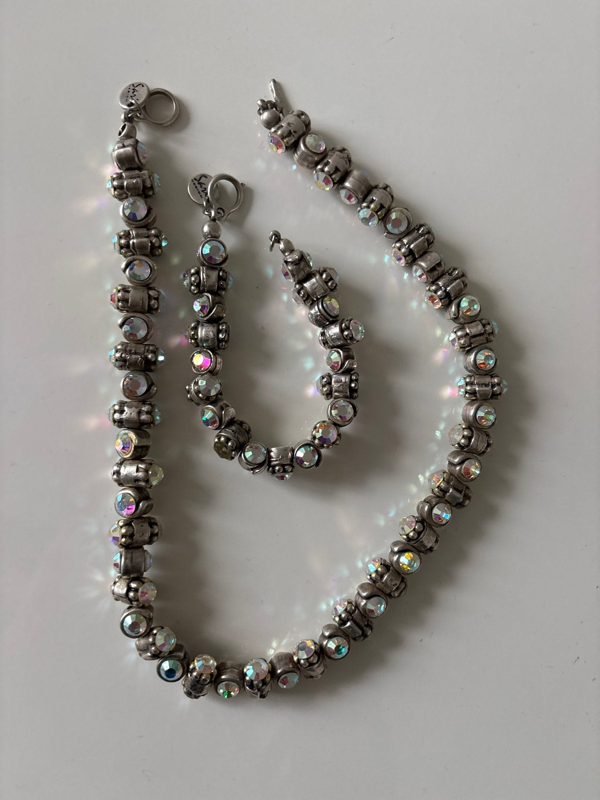 Zilverkleurige ketting en armband met kristallen, Overige materialen, Gebruikt, Zilver, Ophalen
