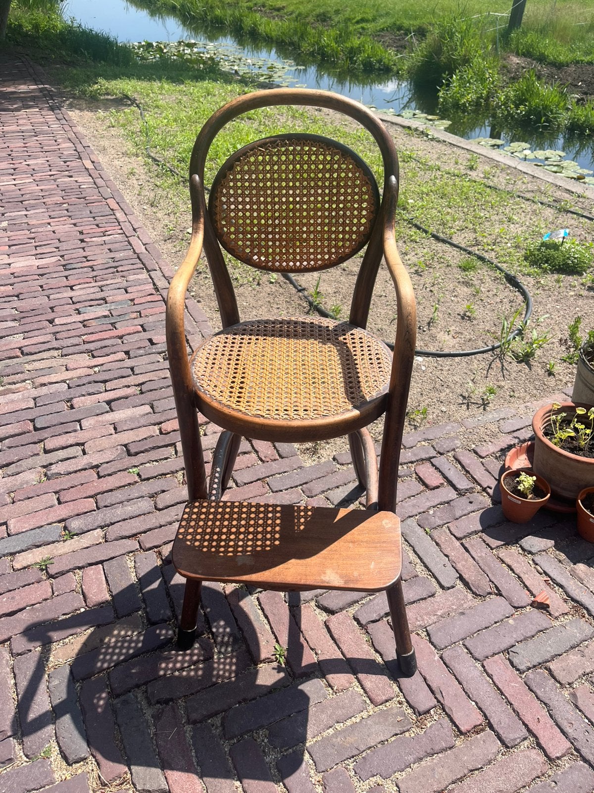 Antieke Thonet kinderstoel met webbing, Antiek en Kunst, Ophalen