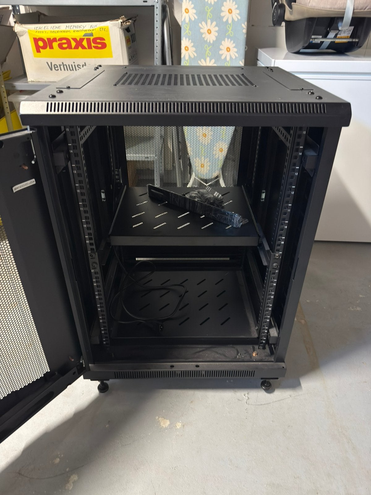 server rack 15U met 2 rack lades, Ophalen, Gebruikt, Minder dan 50 watt