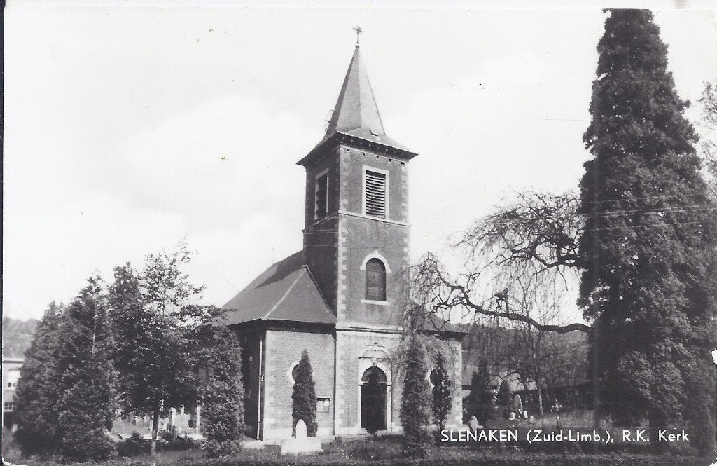 Slenaken RK Kerk Oude gelopen Ansichtkaart (2273 ), Verzamelen, Ophalen of Verzenden, 1940 tot 1960, Gelopen