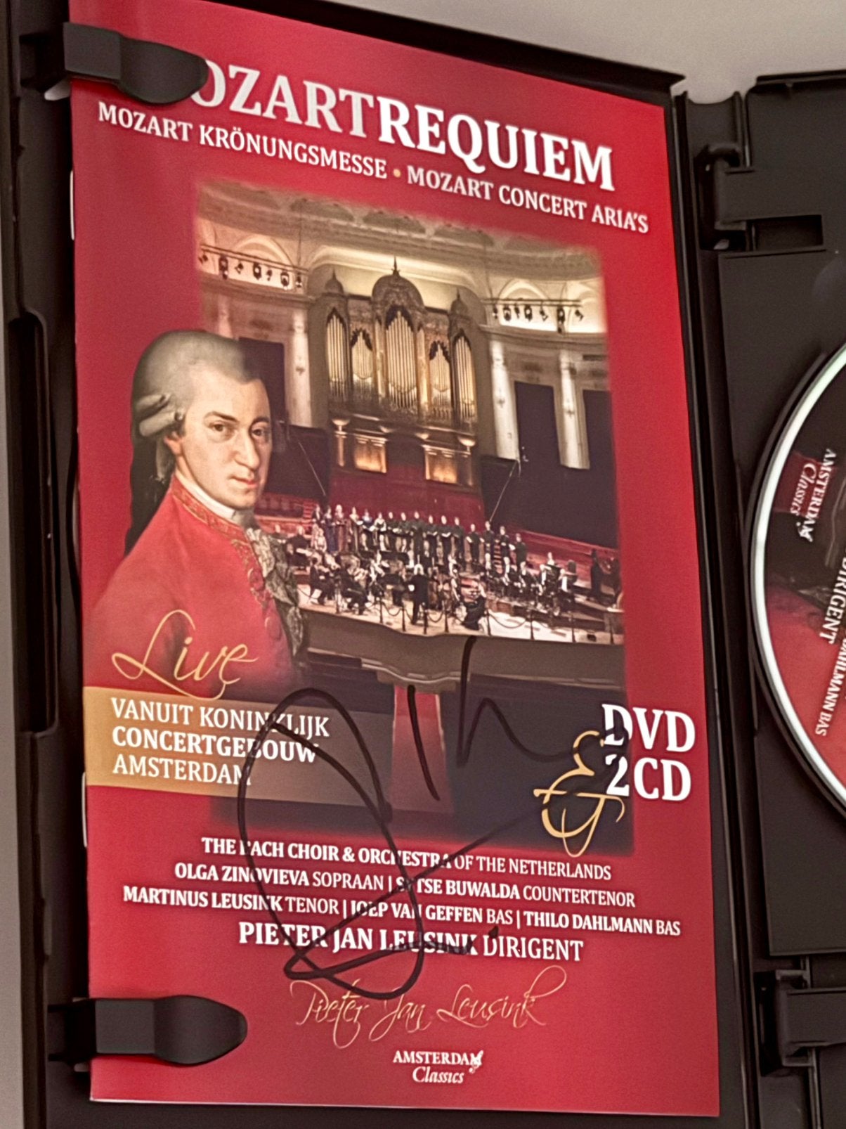 DVD + CD Mozart Requiem gesigneerd door Pieter Jan Leusink, Alle leeftijden, Nederlands, Zo goed als nieuw, Inclusief doosje