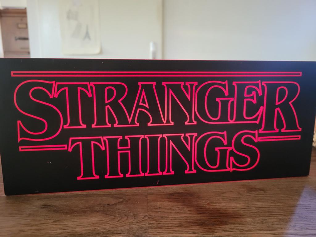 Stranger Things lichtgevende lamp op USB en baterijen., Ophalen of Verzenden, Zo goed als nieuw, Logo lamp