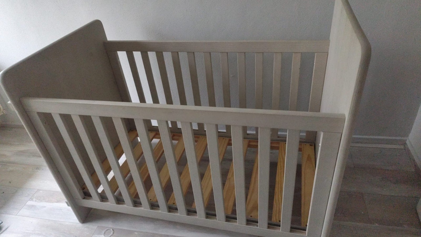 Mooi Ledikantje voor Baby - Zo goed als nieuw, Kinderen en Baby's, Babywiegjes en Ledikanten, Ophalen