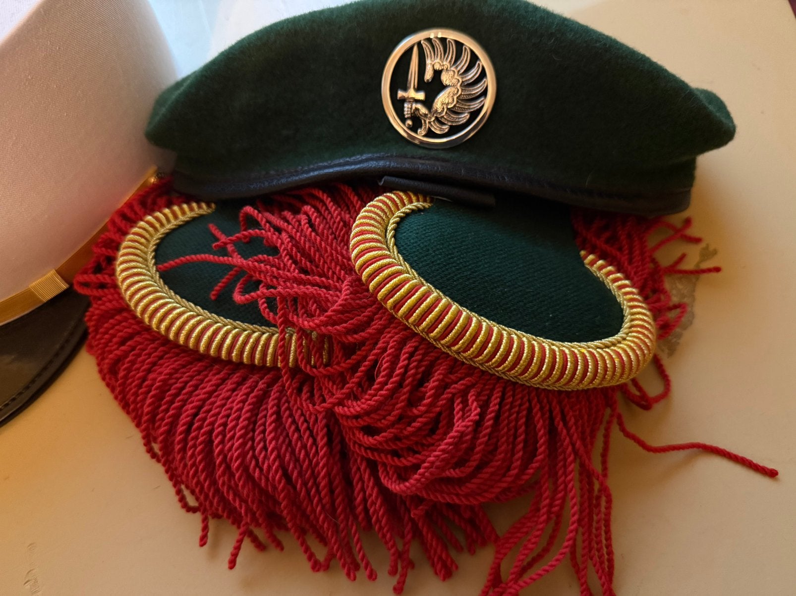 Kepi blanc - Baret - epauletten Frans Vreemdenlegioen, Ophalen of Verzenden, Overige soorten