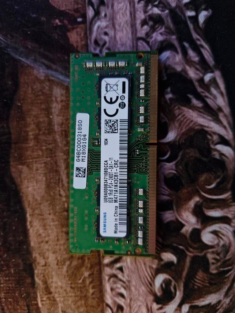 Samsung 8GB DDR4 2400MHz RAM SO DIMM, Gebruikt, DDR4, 8 GB, Ophalen of Verzenden